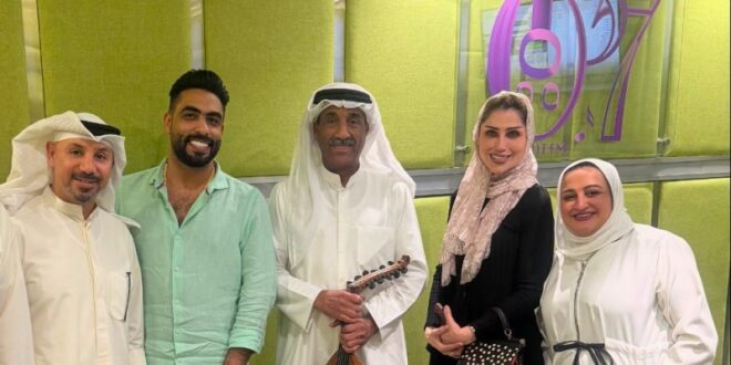 ستاند باي على كويت FM: تفاعل يومي بين المستمعين والضيوف حول سؤال الحلقة